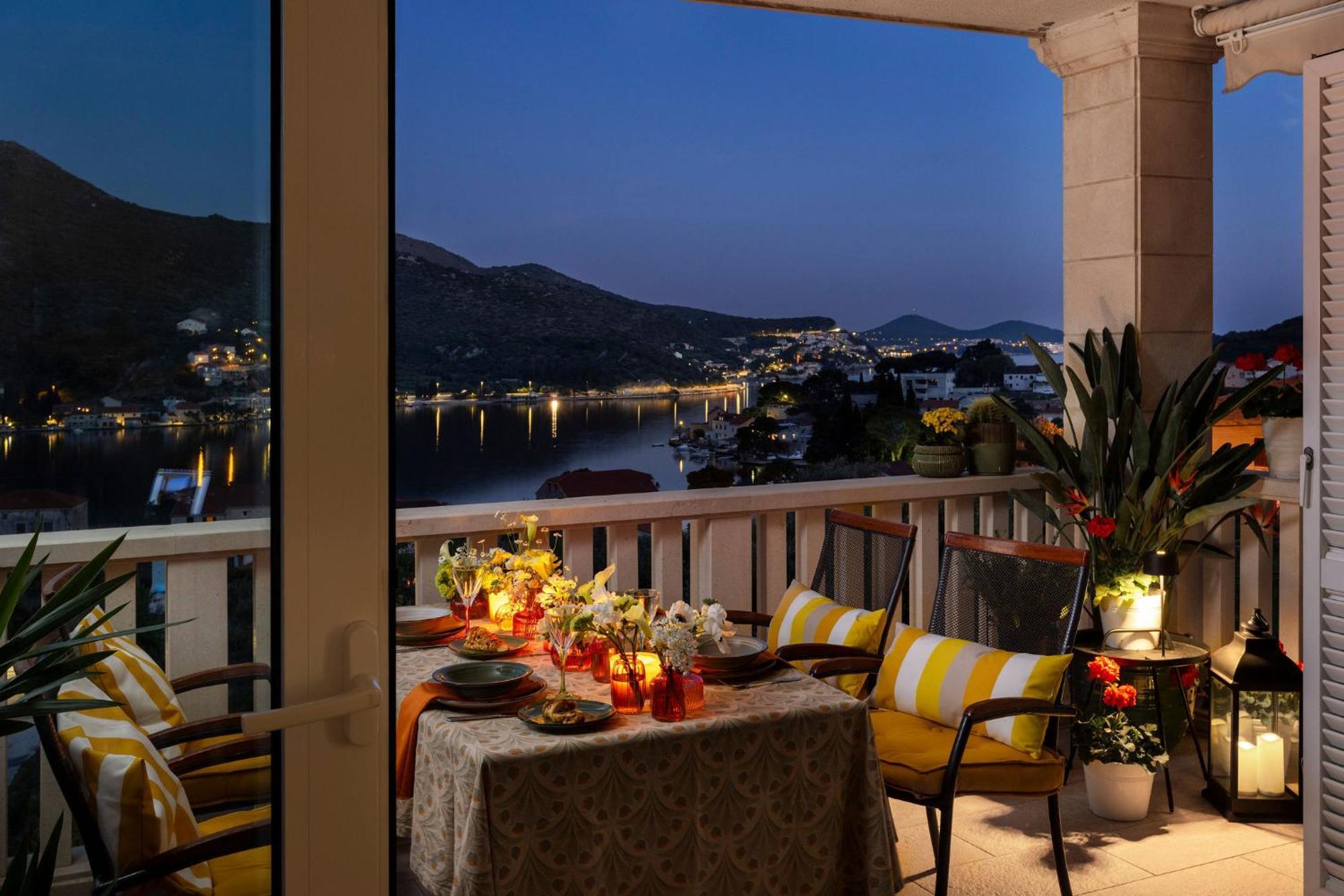 Apartment Deluxe Bellevue 자톤 외부 사진